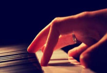 九游体育：过去三个赛季亚历山大取得145场胜利，而快船仅有135场.